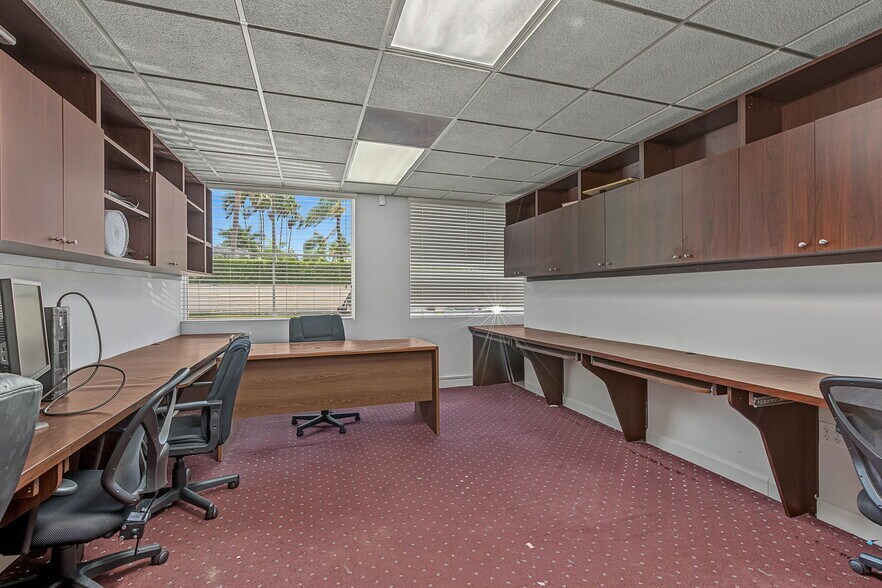 More Photos Of 7765 SW 87th Ave, Miami Medical For Sale