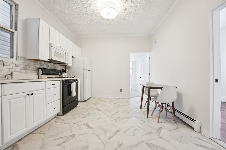 More Photos Of 910 19th St, Union City Multifamily For Sale