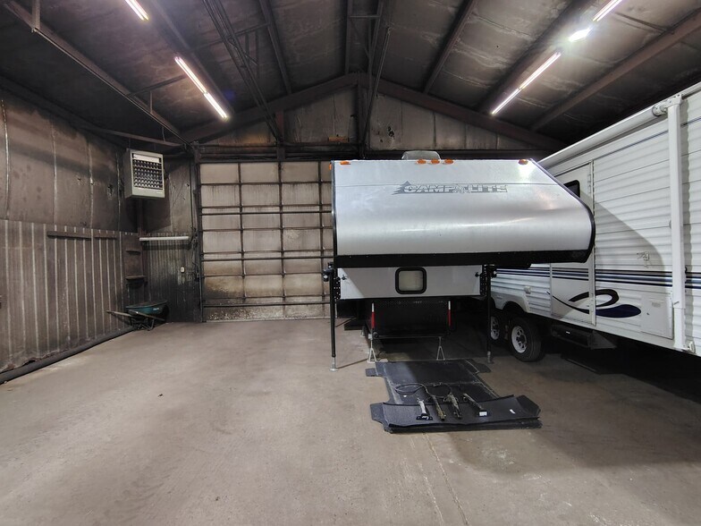 More Photos Of N16184 Old Hwy 13, Lake Service For Sale