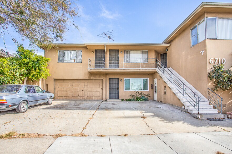 Primary Photo Of 632 W Hillsdale St, Inglewood Apartments For Sale