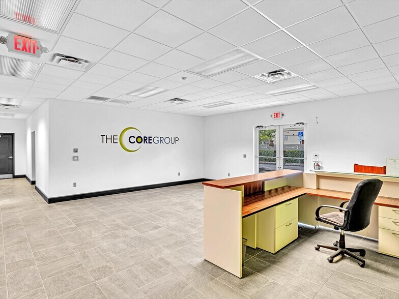 More Photos Of 2200 N University Dr, Sunrise Warehouse For Lease