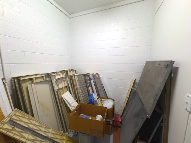 More Photos Of 3851 Harrington st, Oak Park Freestanding For Sale