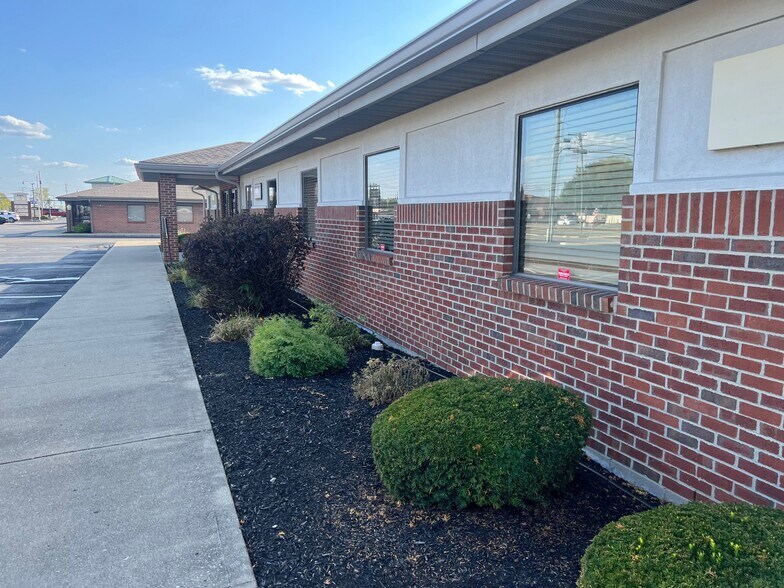 More Photos Of 8605 N Dixie Dr, Dayton Office For Lease