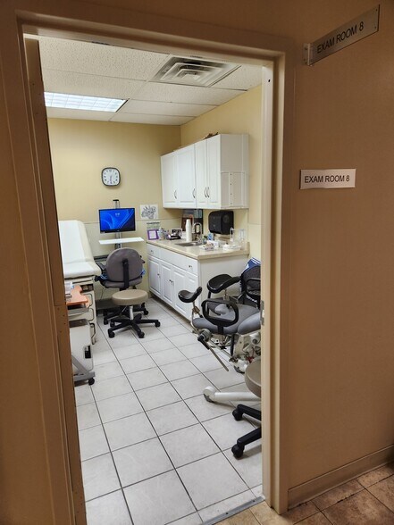 More Photos Of 2632 E 14th St, Brooklyn Medical For Sale