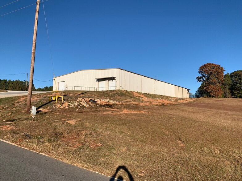 More Photos Of 1048 Turner Rd, Eastanollee Warehouse For Lease