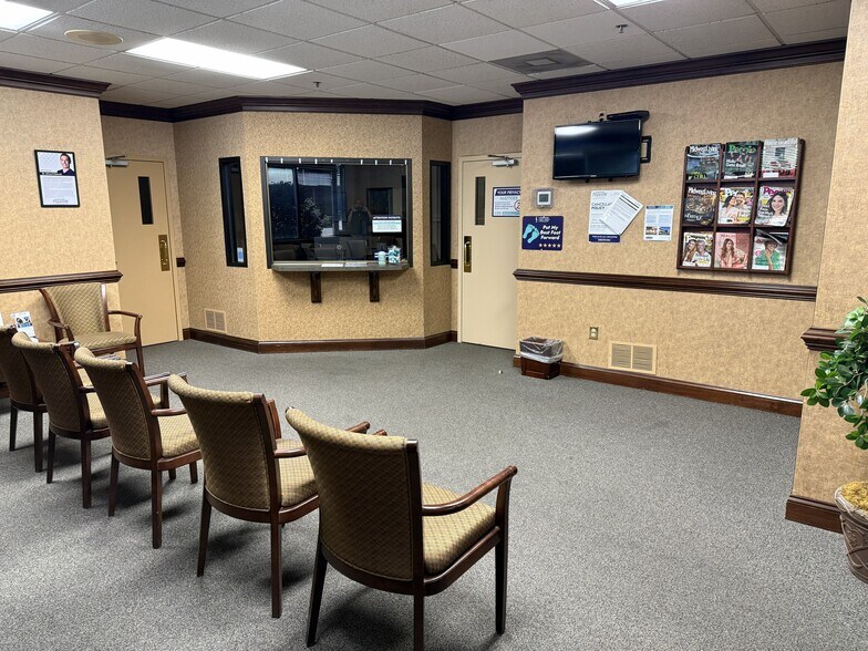 More Photos Of 50 Berkshire Ct, Wyomissing Medical For Lease