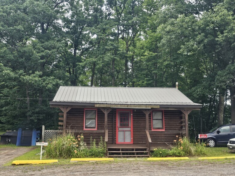 More Photos Of 28407 County Road H, Webster Restaurant For Sale