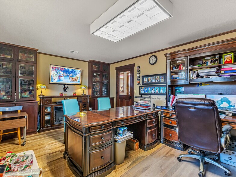 More Photos Of 1010 3rd Ave, Seaside Office For Sale