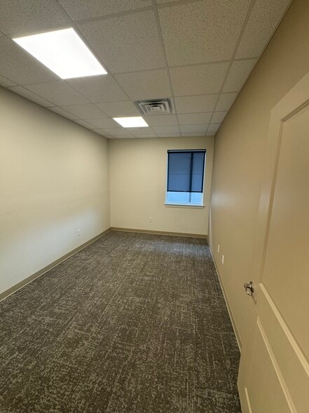 More Photos Of 12801 Anderson Mill Rd, Austin Medical For Sale