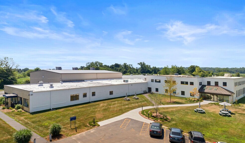 More Photos Of 351 New Whitfield St, Guilford Warehouse For Lease