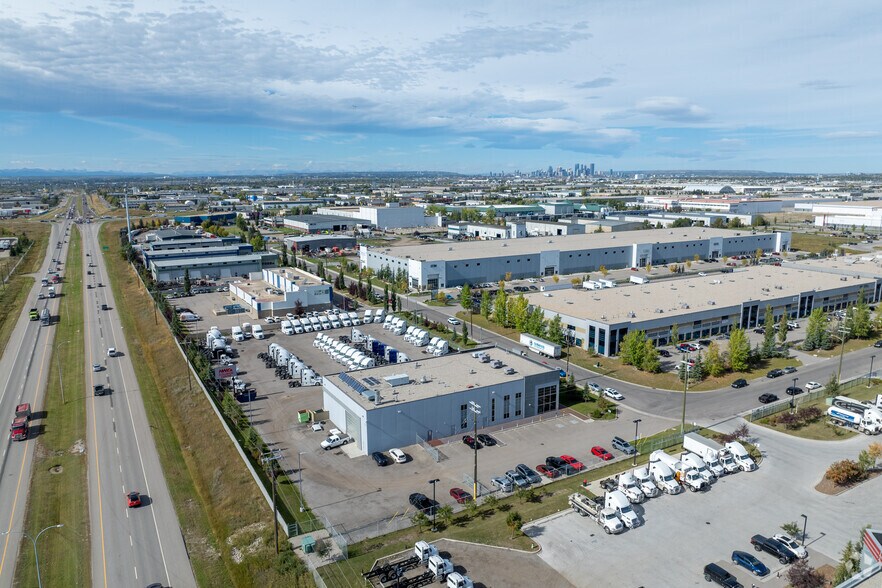 More Photos Of 5783 80th Ave SE, Calgary Service For Lease