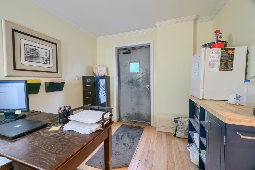 More Photos Of 66 Southgate St, Worcester Research And Development For Sale