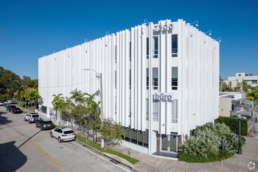 More Photos Of 7300 Biscayne Blvd, Miami Loft Creative Space For Lease