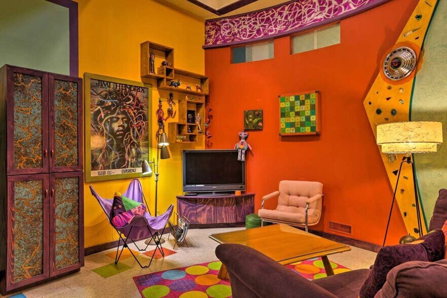 More Photos Of 1651 W Woodlawn Dr, San Antonio Storefront Retail Residential For Sale