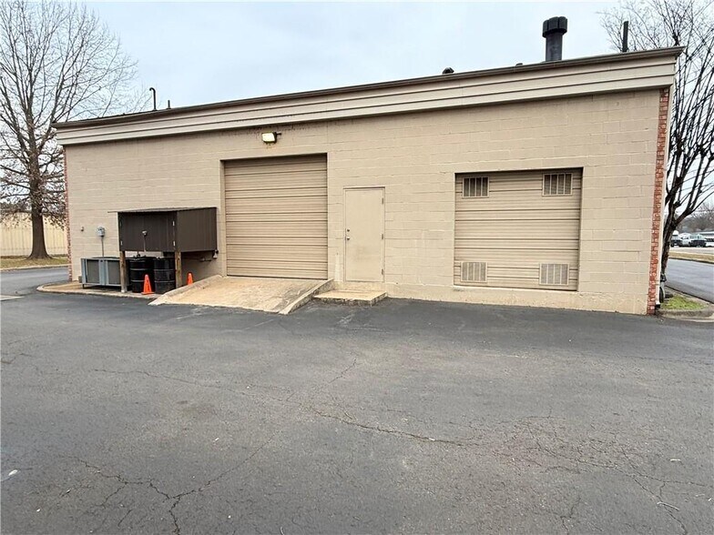 More Photos Of 718 S Arkansas Ave, Russellville Specialty For Sale