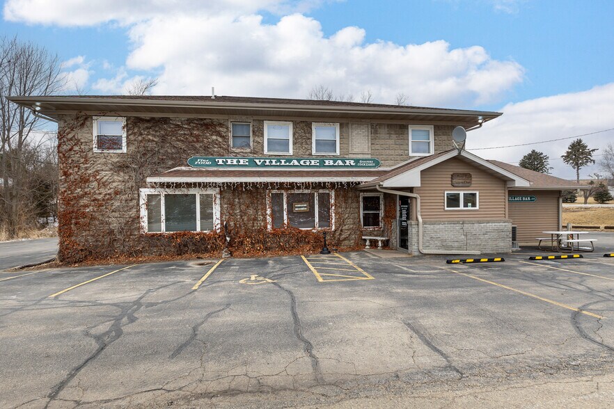 Primary Photo Of 3410 County Road HHH, Cuba City Bar For Sale