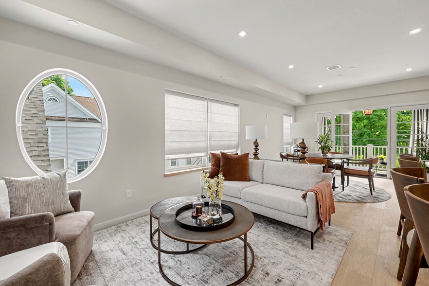 More Photos Of 63 Church St, Greenwich Apartments For Sale