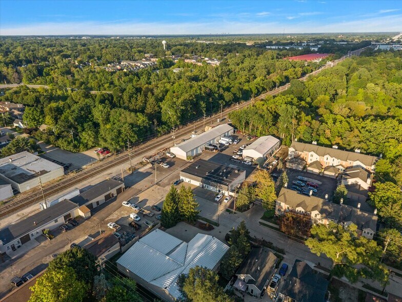 More Photos Of 850 York St, Plymouth Flex For Sale