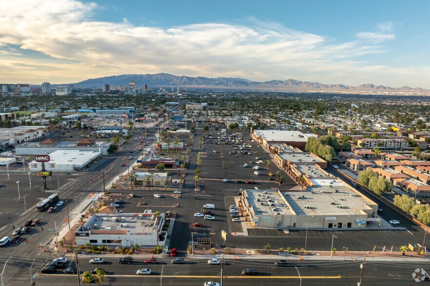 More Photos Of 2550 S Maryland Pky, Las Vegas Freestanding For Sale