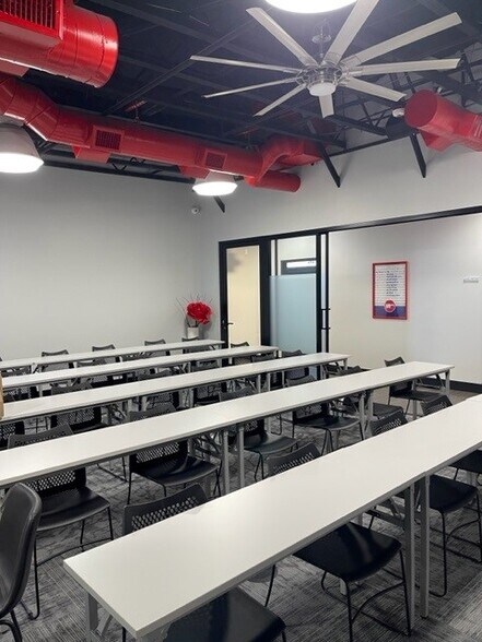 More Photos Of 3700 S Hualapai Way, Las Vegas General Retail For Lease