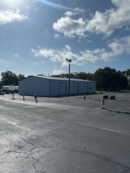 More Photos Of 2900 James L Redman Pky, Plant City Freestanding For Sale