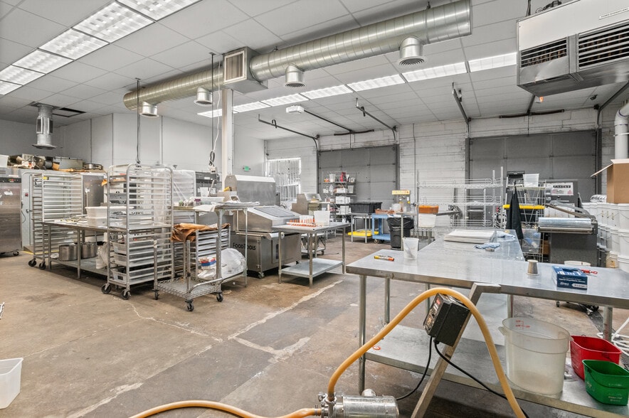 More Photos Of 225 Mariposa St, Denver Manufacturing For Lease