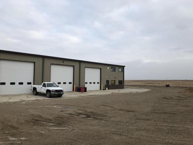 More Photos Of 14480 Commerce Park Blvd, Williston Industrial For Sale
