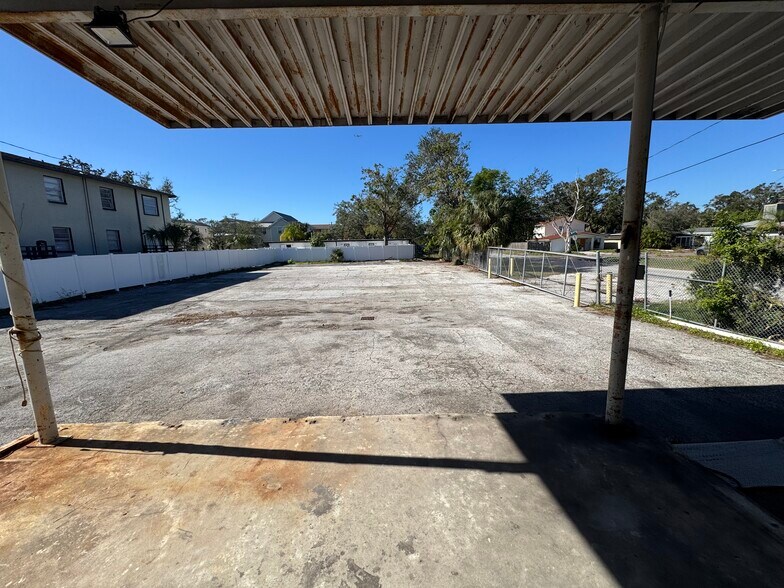 More Photos Of 6801 S West Shore Blvd, Tampa Freestanding For Lease