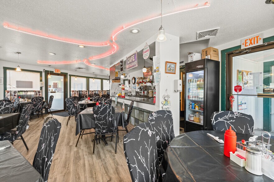 More Photos Of 601 Main St, Junction City Restaurant For Sale