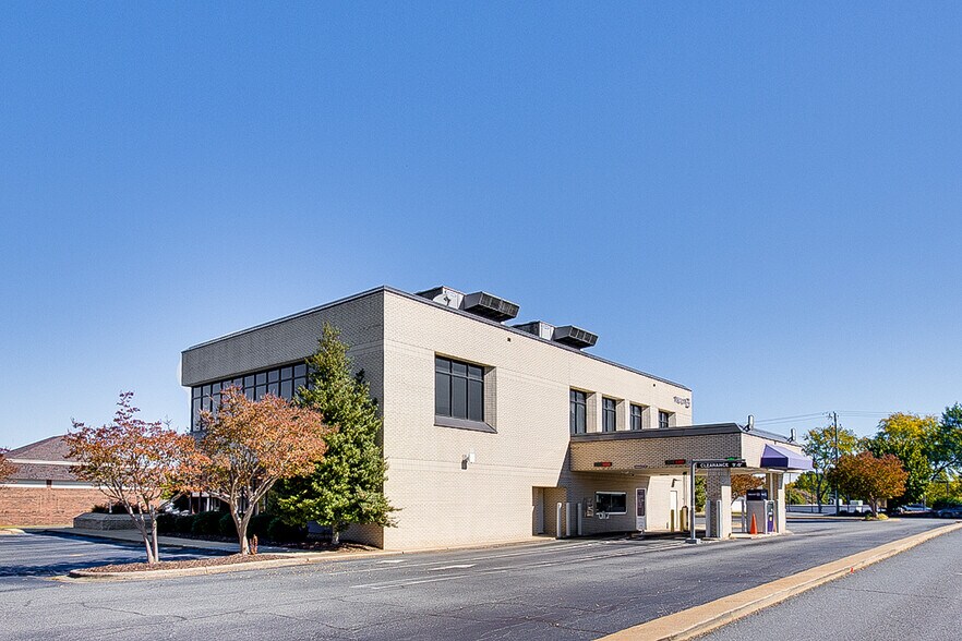 More Photos Of 261 N Fayetteville St, Asheboro Bank For Sale