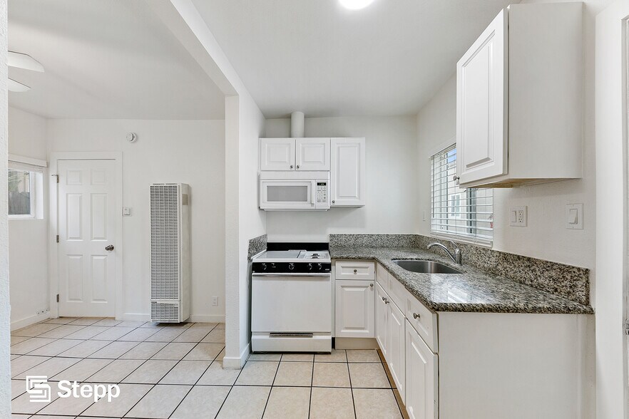 More Photos Of 1228 Raymond Ave, Long Beach Apartments For Sale