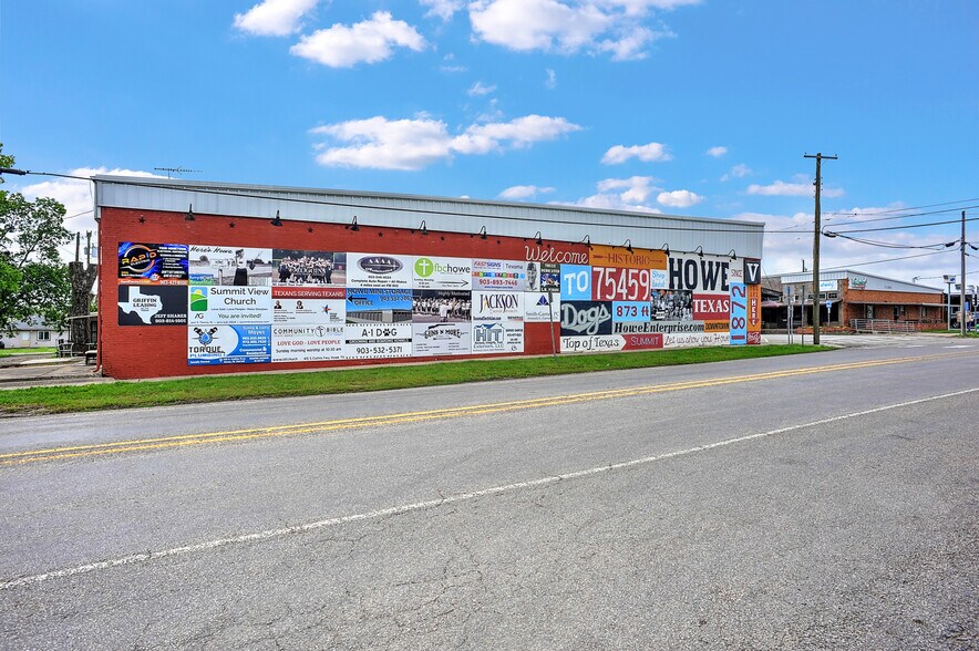 More Photos Of 101 Haning, Howe Storefront For Sale