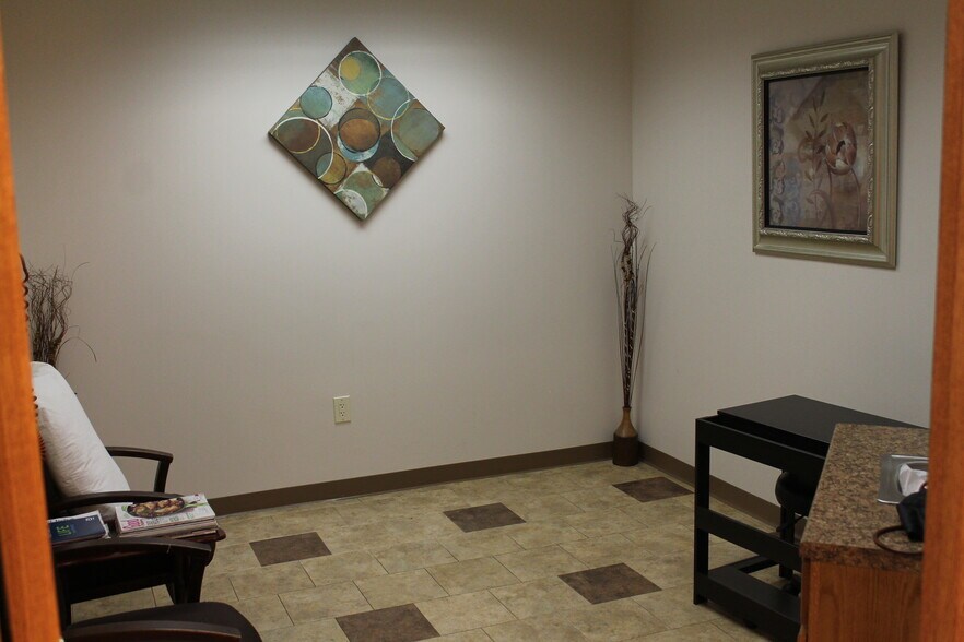 More Photos Of 215 Grove City Rd, Slippery Rock Medical For Sale