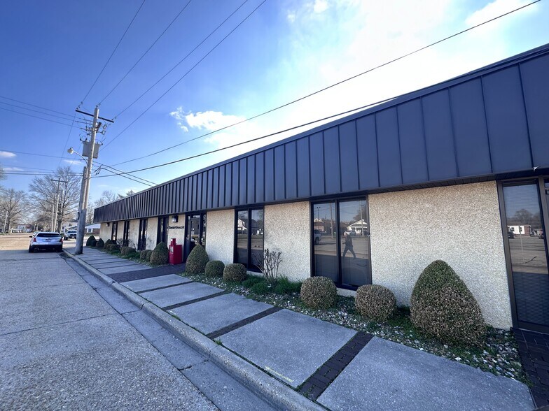 More Photos Of 205 S New Madrid St, Sikeston Light Manufacturing For Sale