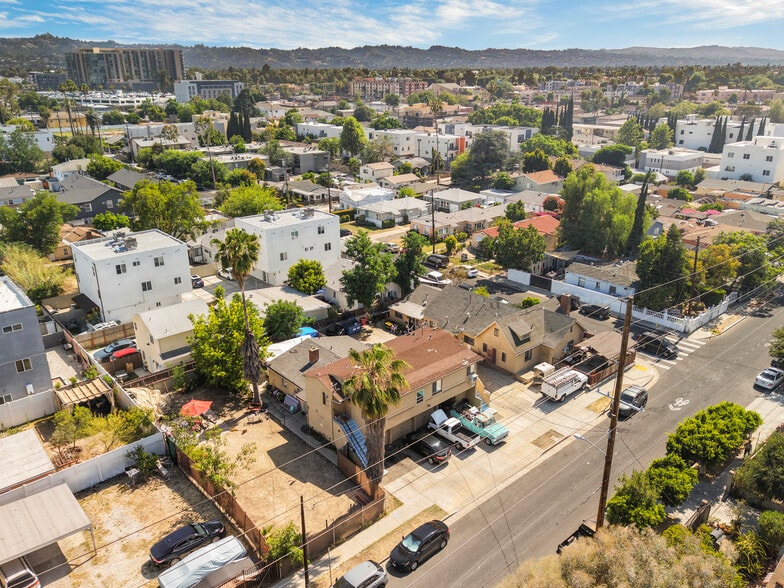 More Photos Of 11234 Hatteras St, North Hollywood Apartments For Sale