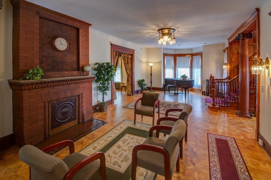 More Photos Of 415 E Lincolnway, Mishawaka Office Residential For Sale