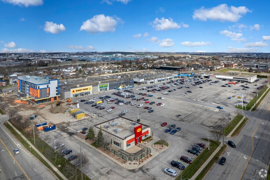 More Photos Of 417 Wellington St, St Thomas Freestanding For Lease