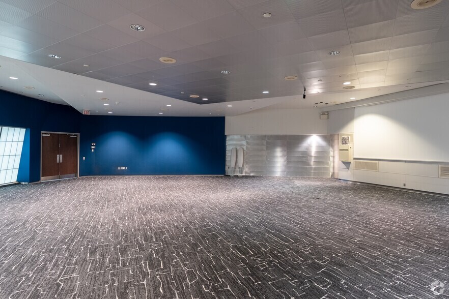 More Photos Of 150 Corporate Center Dr, Camp Hill Unknown For Lease