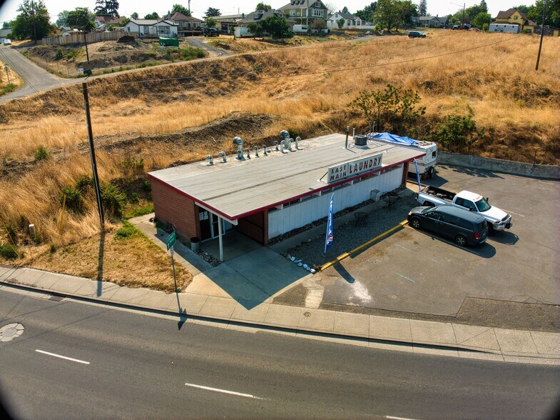 More Photos Of 2414 Main St, Lewiston Convenience Store For Sale