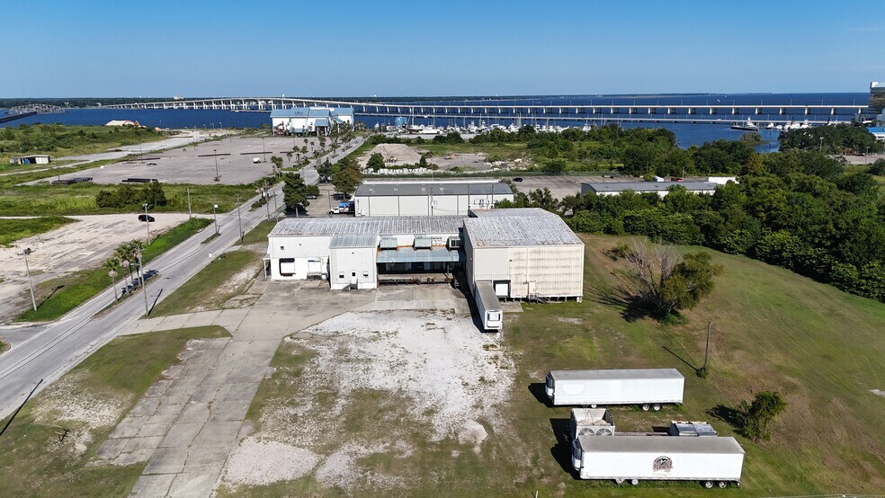 More Photos Of 260 Maple St, Biloxi Food Processing For Sale