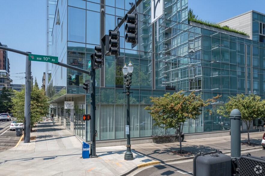 More Photos Of 1062 NW Overton St, Portland Multifamily For Sale