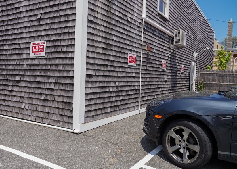 More Photos Of 199 Main St, Falmouth Storefront For Sale