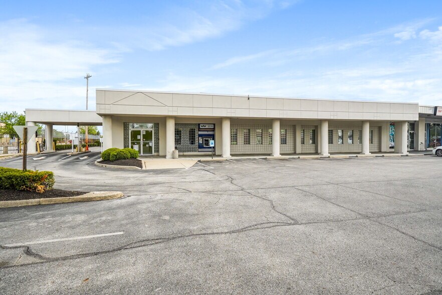 More Photos Of 4000 E Broad St, Whitehall Convenience Store For Sale