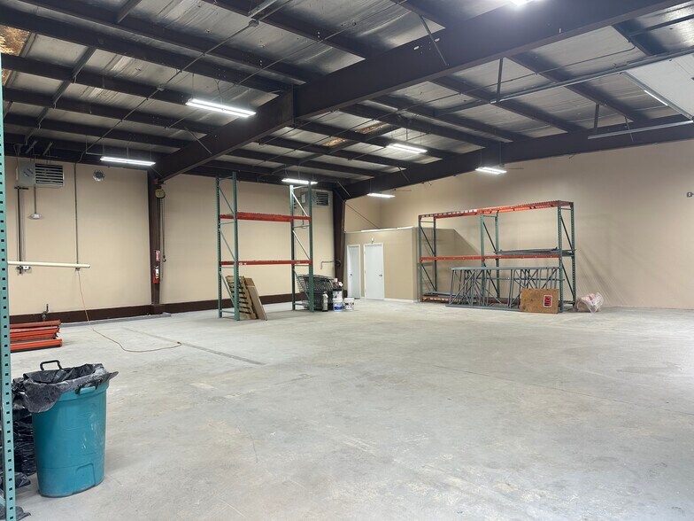 More Photos Of 85 Danbury Rd, New Milford Industrial For Lease
