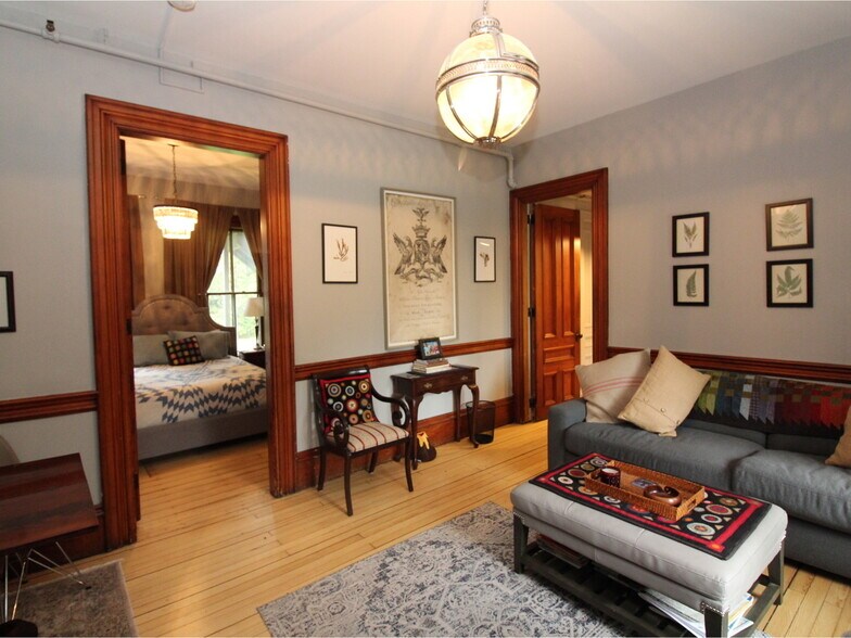 More Photos Of 5224 Shelburne Rd, Shelburne Apartments For Lease