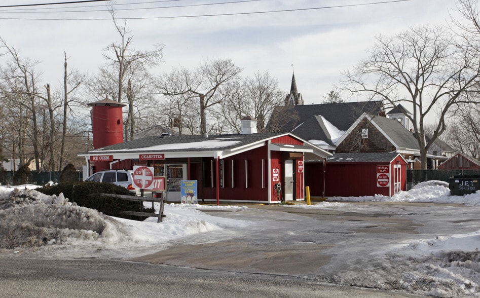 More Photos Of 1 Main St, Center Moriches Convenience Store For Sale