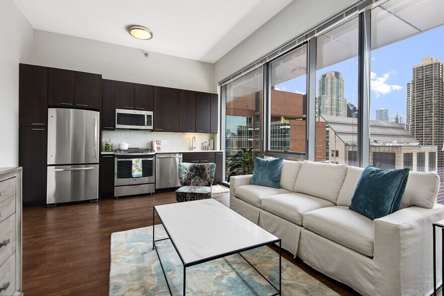 More Photos Of 845 N State St, Chicago Apartments For Lease