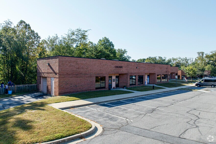 More Photos Of 4000 Blackburn Ln, Burtonsville Unknown For Lease