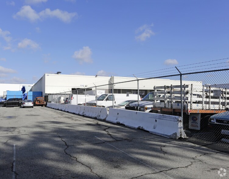 More Photos Of 9419 Ann St, Santa Fe Springs Manufacturing For Lease