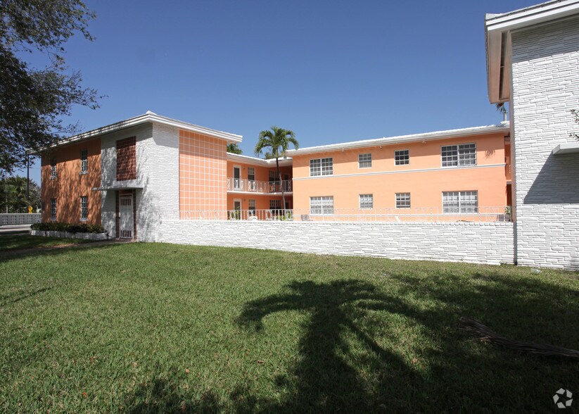 More Photos Of 533 Coral Way, Coral Gables Apartments For Sale